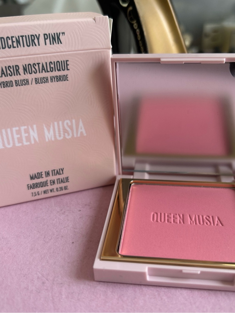 Queen musia Midcentury Pink Hybrid Blush
